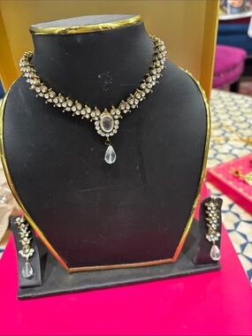 Gold-Tone White Crystal Teardrop Choker Necklace Set